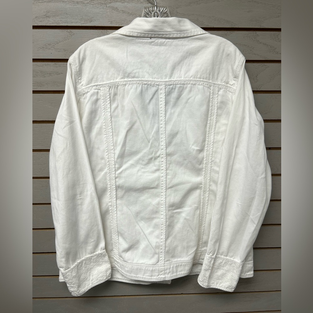 White Utility Button-Front Jacket with Patch Pock… - image 10